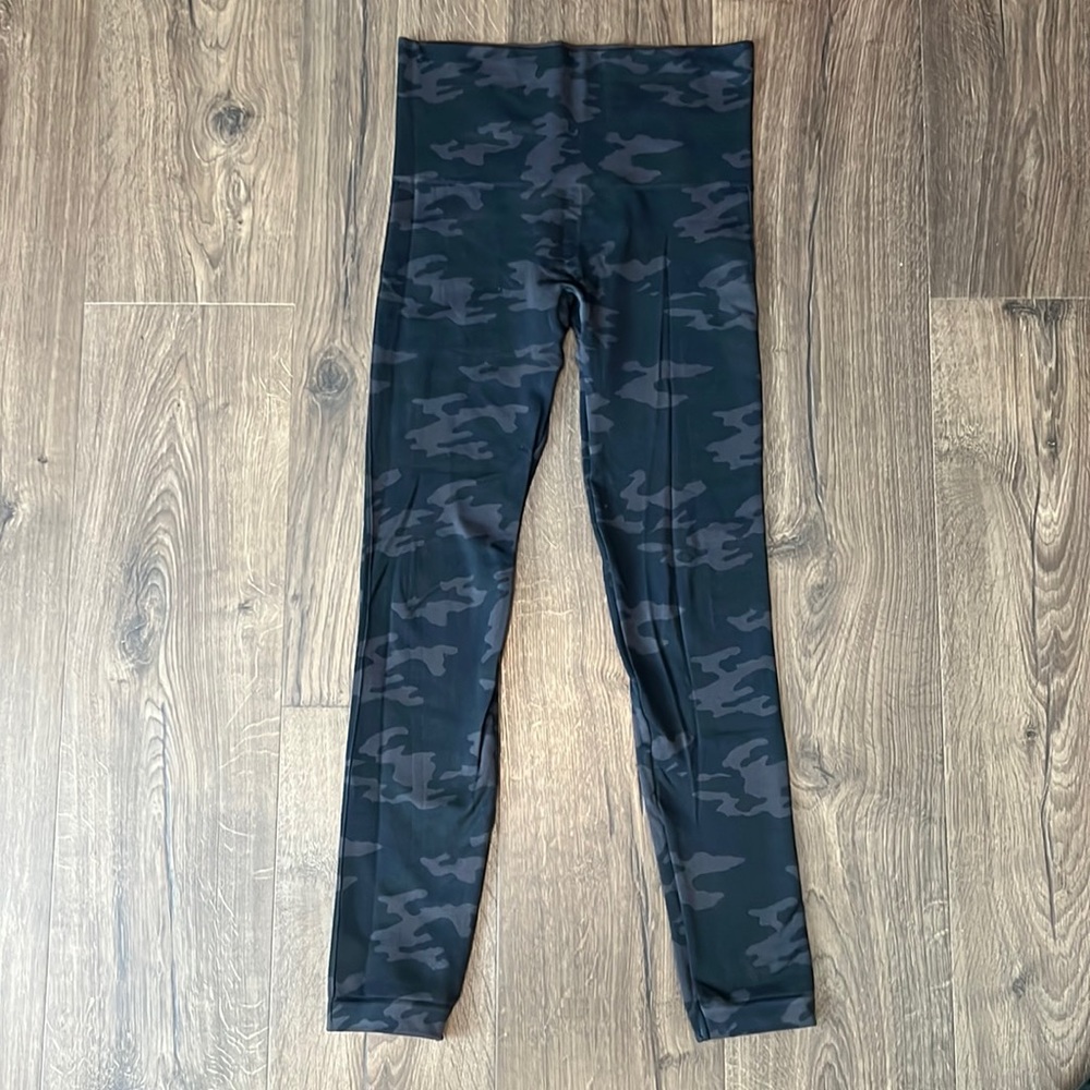 Spanx Camo Seamless Leggings